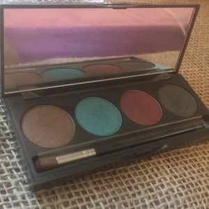 Brand new Mirabella eyeshadow.